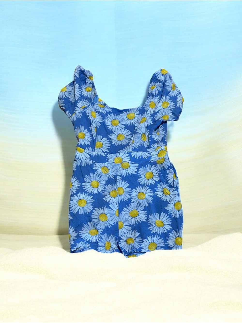 As U Wish Blue Daisy Print Puff Sleeve Romper Medium EUC